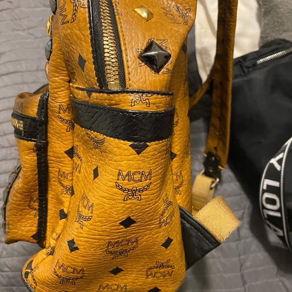 Customized Mcm backpack 🎒 - Picture 9 of 15